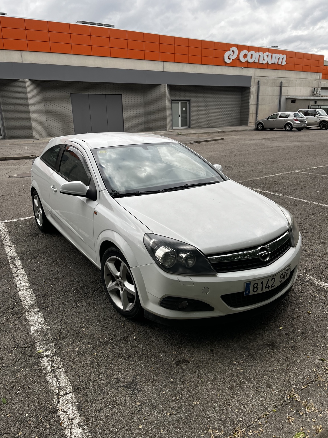 Opel Astra GTC, vehículo vendido por Autoganga